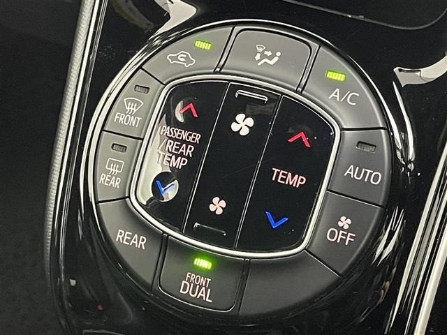 Toyota NOAH 2018 7015332-20