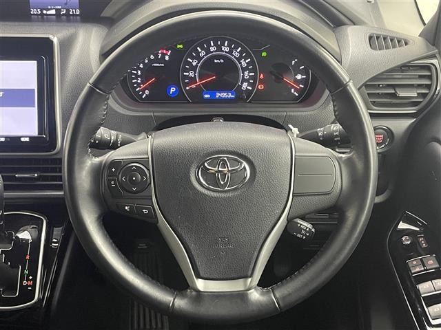 Toyota NOAH 2018 7015332-21
