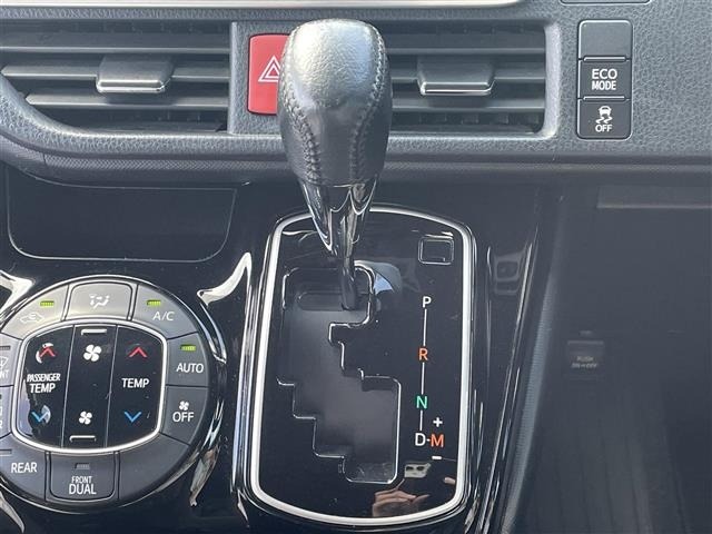 Toyota NOAH 2020 7015369-10