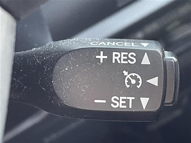 Toyota NOAH 2020 7015369-12