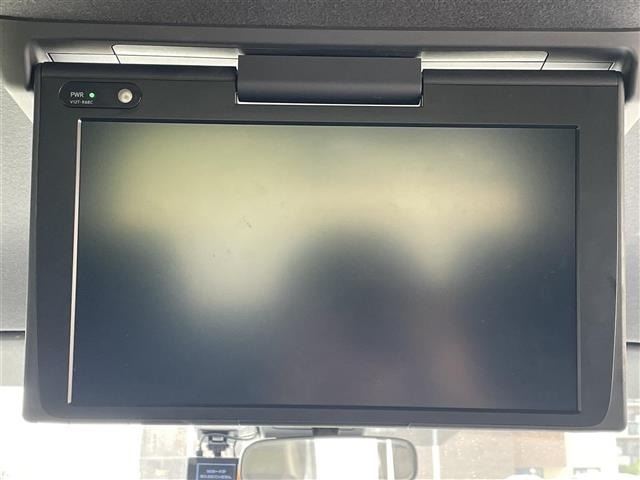 Toyota NOAH 2020 7015369-17