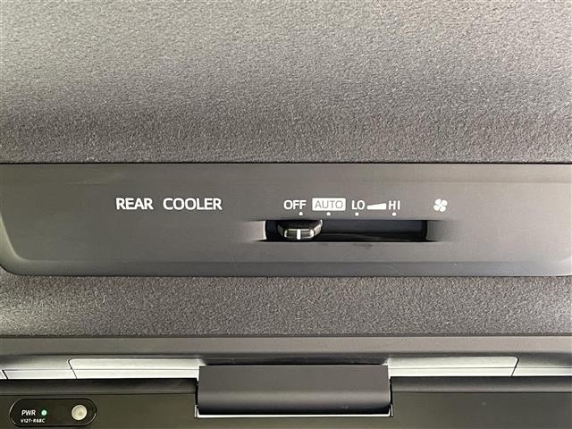 Toyota NOAH 2020 7015369-18