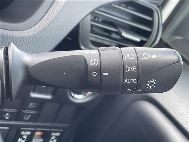 Toyota NOAH 2020 7015369-7