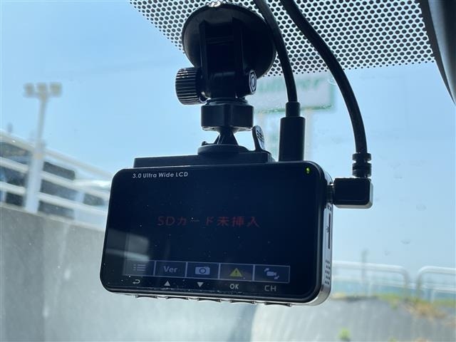 Toyota NOAH 2022 7015370-1