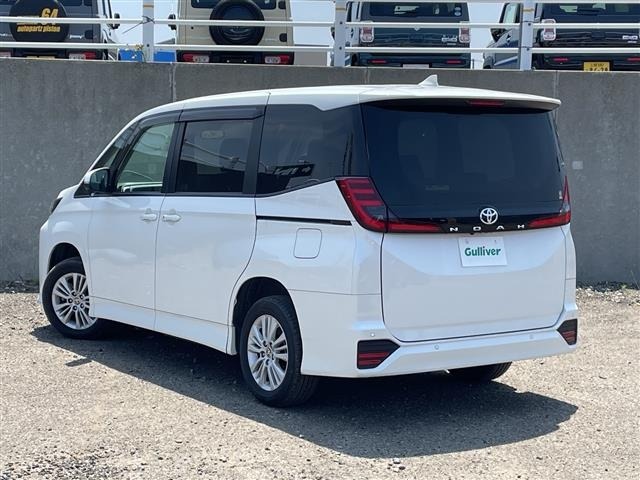 Toyota NOAH 2022 7015370-13