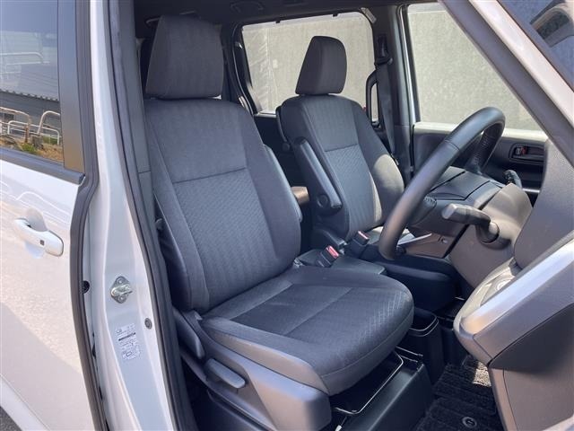 Toyota NOAH 2022 7015370-20