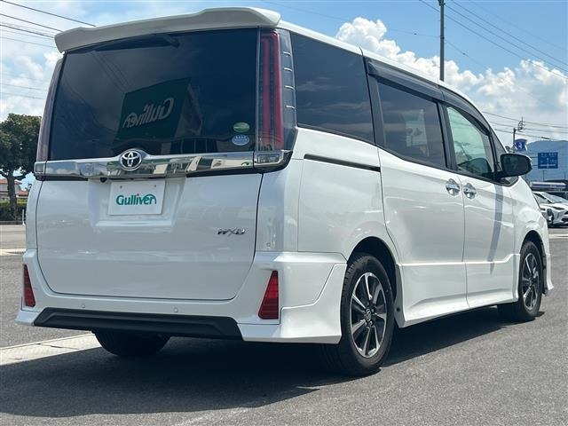 Toyota NOAH 2019 7015384-1