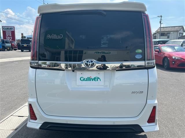 Toyota NOAH 2019 7015384-21