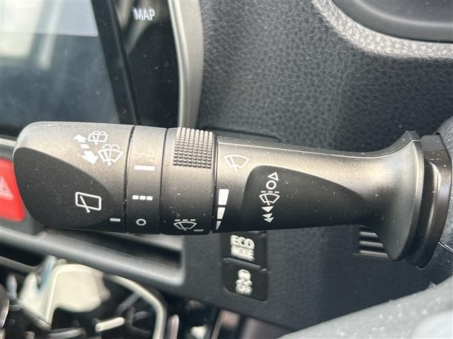 Toyota NOAH 2019 7015384-4