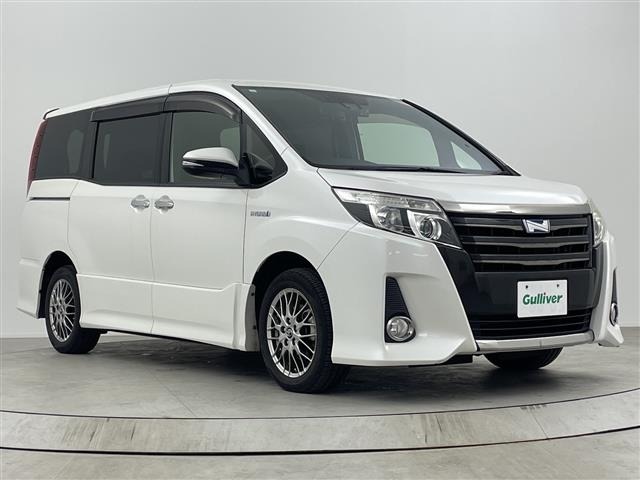 Toyota NOAH 2017 7015417-0