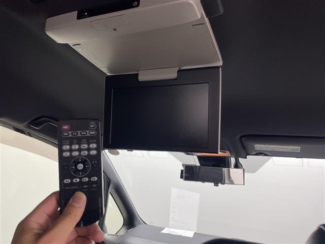 Toyota NOAH 2017 7015417-11