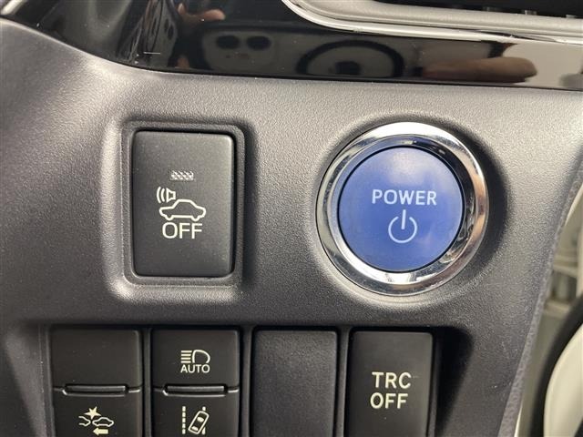 Toyota NOAH 2017 7015417-8