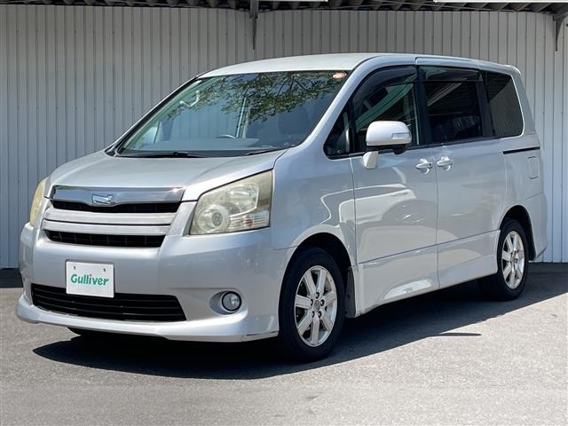 Toyota NOAH 2007 7015475-1