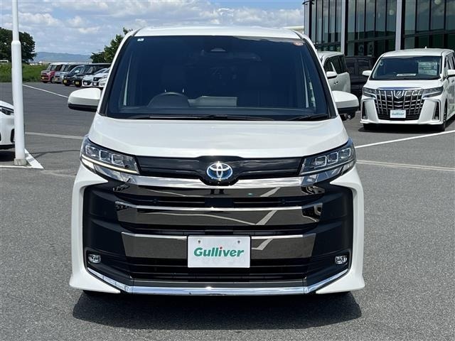 Toyota NOAH 2022 7015498-22