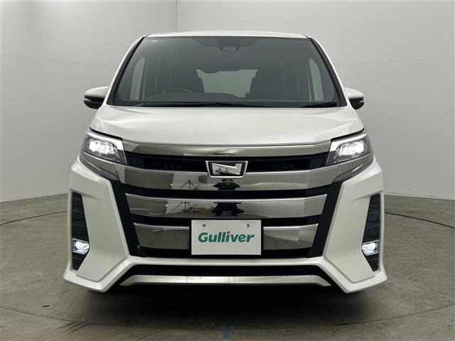 Toyota NOAH 2017 7015540-12