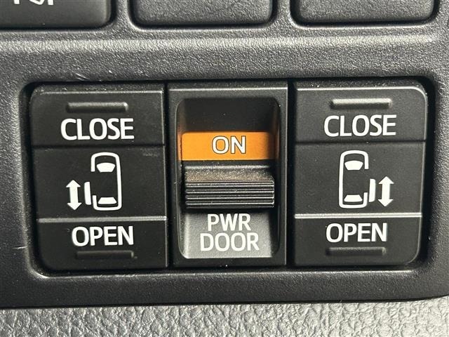 Toyota NOAH 2017 7015540-18