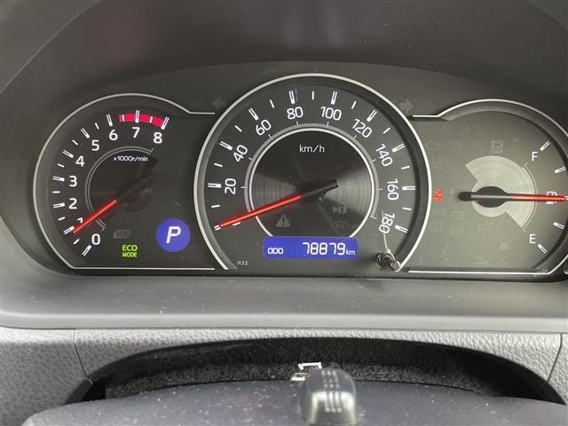 Toyota NOAH 2018 7015568-2