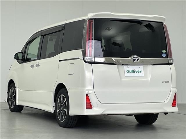 Toyota NOAH 2018 7015575-14
