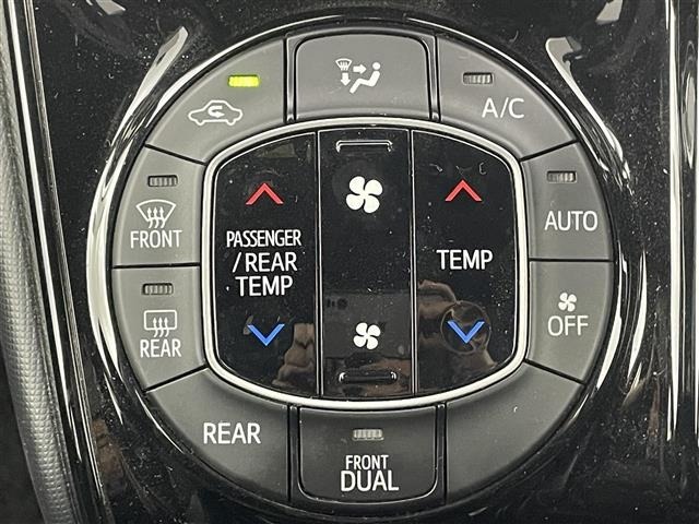 Toyota NOAH 2018 7015575-21