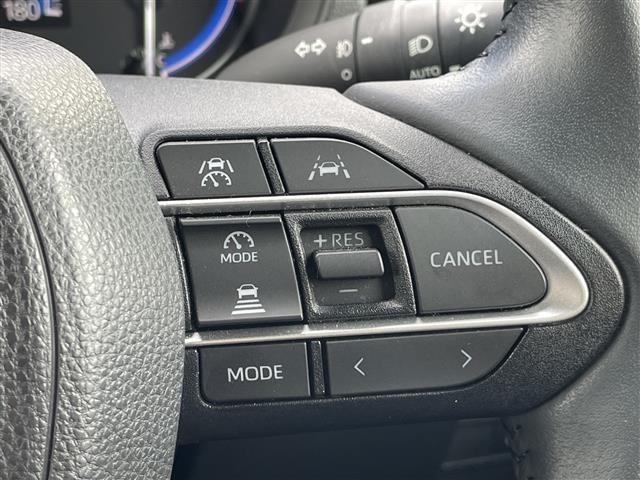 Toyota NOAH 2022 7015578-3