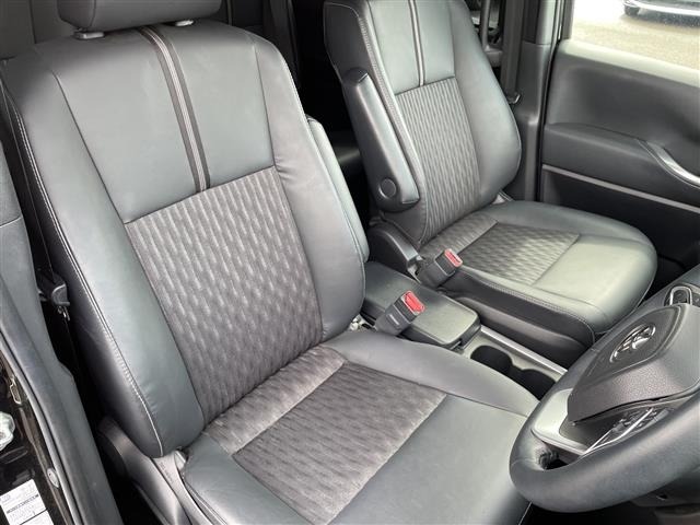 Toyota NOAH 2022 7015578-4