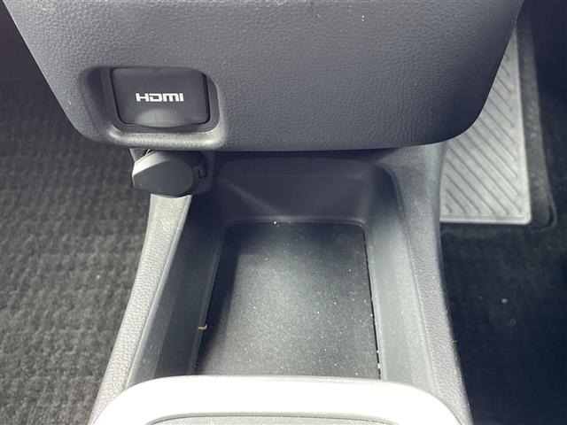 Toyota NOAH 2022 7015578-8