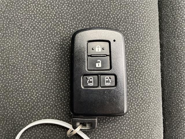 Toyota NOAH 2021 7015588-11