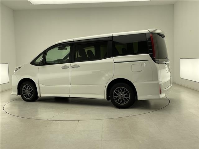Toyota NOAH 2021 7015588-14