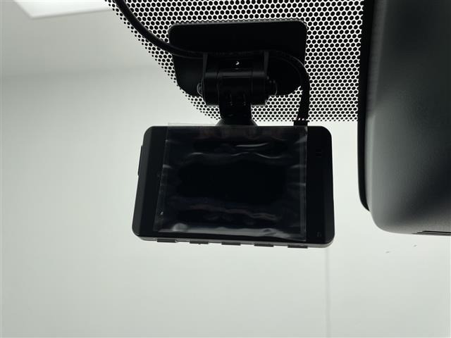 Toyota NOAH 2021 7015588-17