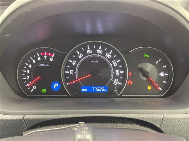 Toyota NOAH 2021 7015588-3