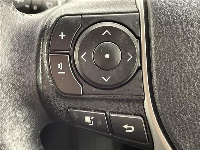 Toyota NOAH 2021 7015588-7