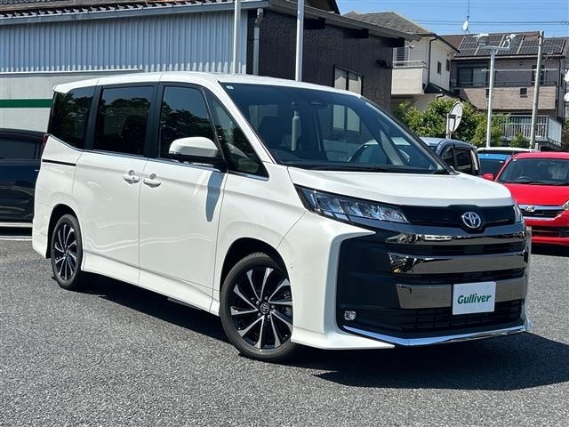 Toyota NOAH 2025 7015604-0