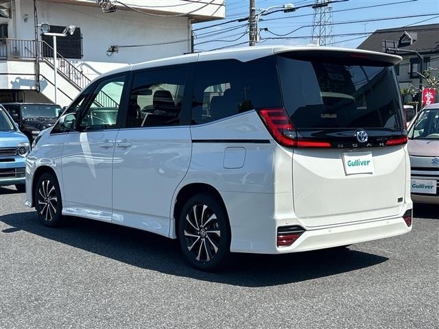 Toyota NOAH 2025 7015604-13