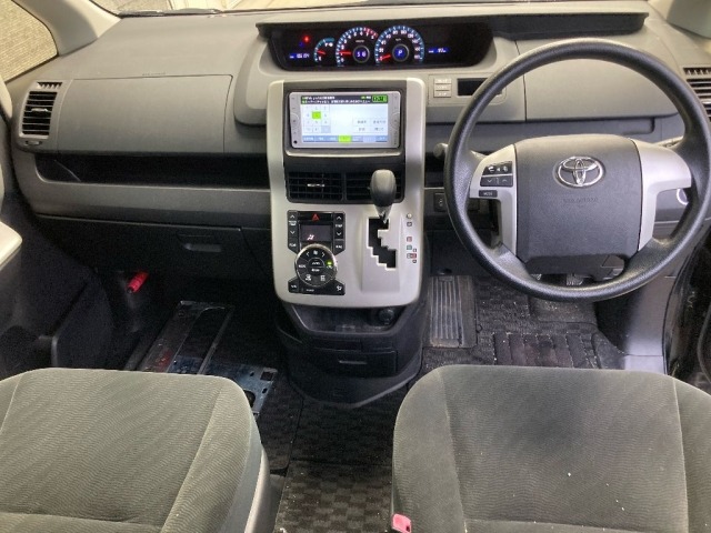Toyota NOAH 2013 7015638-4