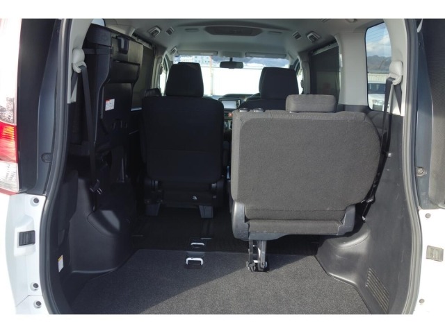 Toyota NOAH 2015 7015682-22