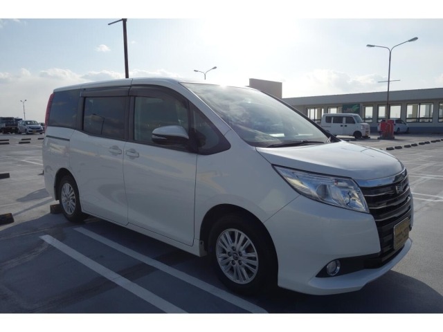 Toyota NOAH 2015 7015682-7