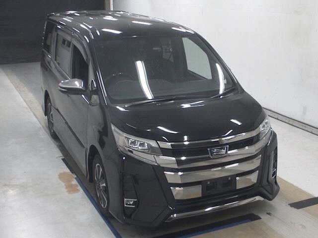 Toyota NOAH 2021 7015739-0