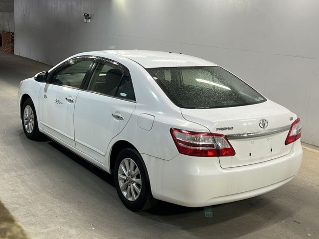 Toyota PREMIO 2015 7022360-1