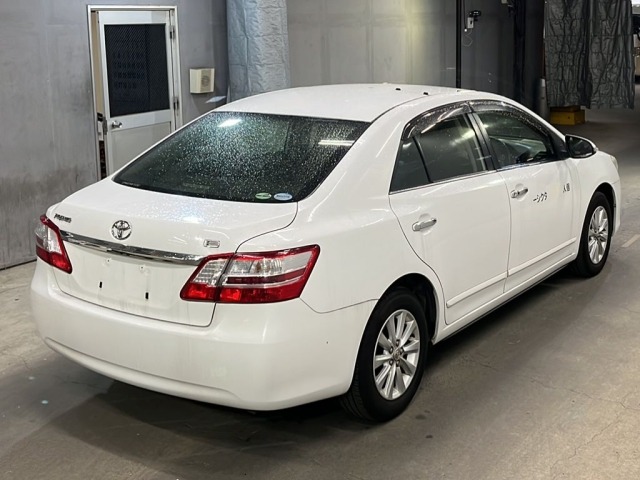 Toyota PREMIO 2015 7022360-5