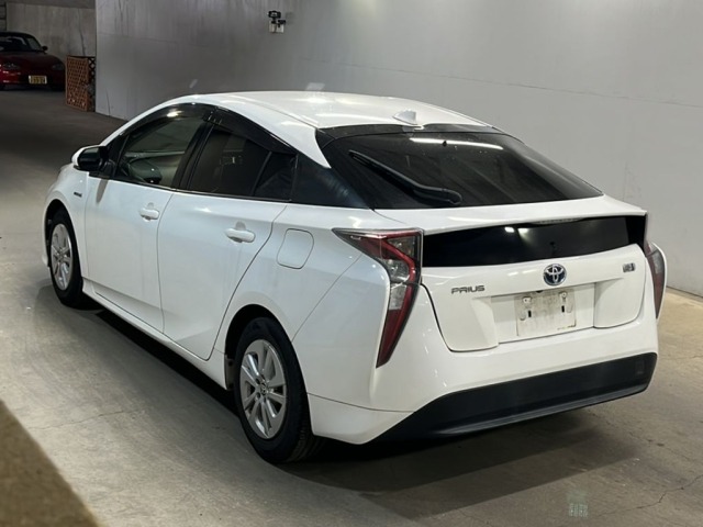 Toyota PRIUS 2016 7022388-1