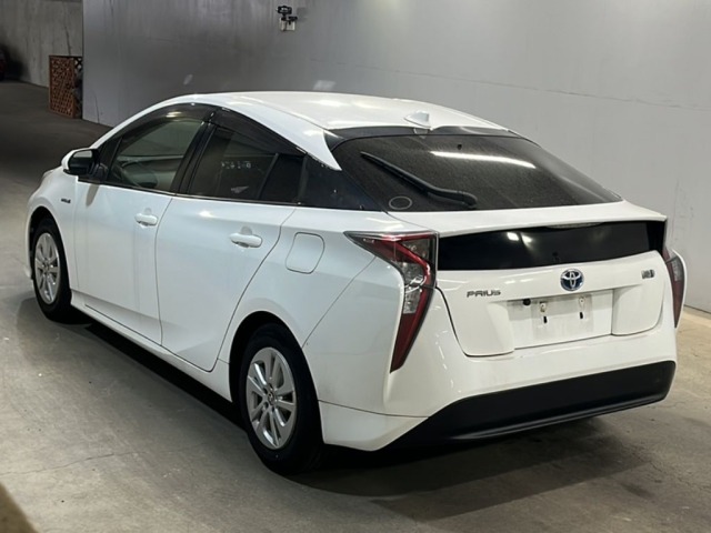 Toyota PRIUS 2016 7022406-1