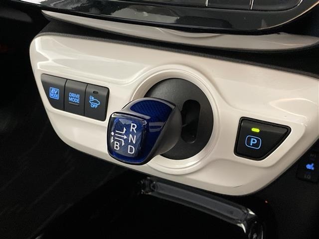 Toyota PRIUS 2018 7022642-9