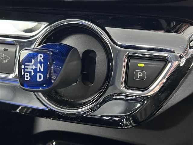 Toyota PRIUS 2018 7022647-17