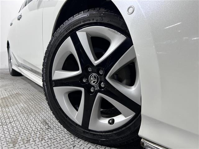 Toyota PRIUS 2018 7022647-3