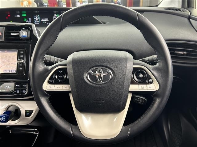 Toyota PRIUS 2018 7022648-12
