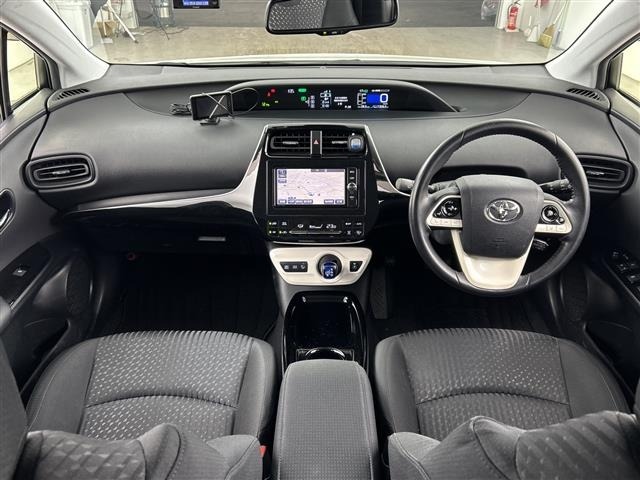 Toyota PRIUS 2018 7022648-14