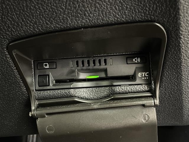 Toyota PRIUS 2018 7022657-10