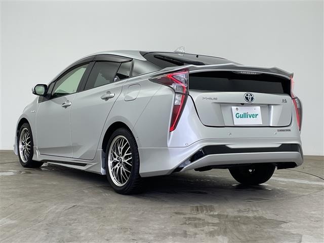 Toyota PRIUS 2018 7022657-13