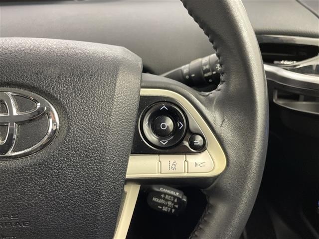 Toyota PRIUS 2018 7022657-3