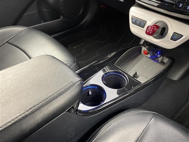 Toyota PRIUS 2018 7022657-4